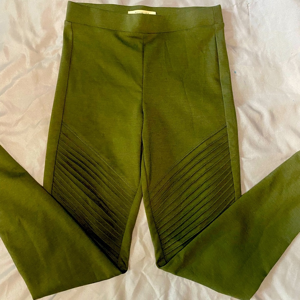 Green Leggings 💚
